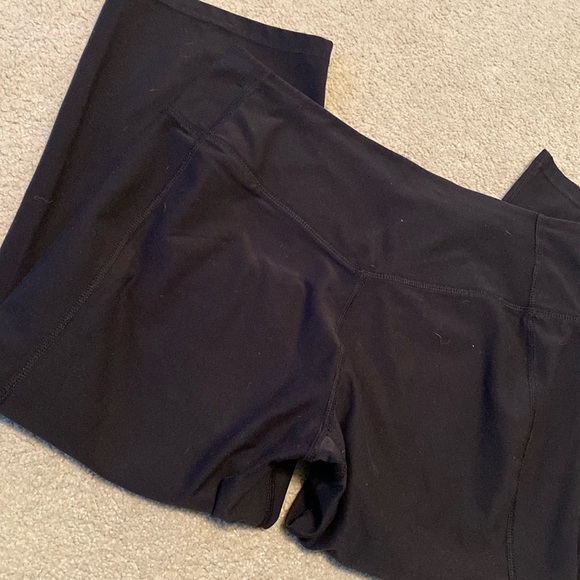 Nike DRI-FIT ONE legendary pant in black medium. Excellent condition. - Picture 3 of 14